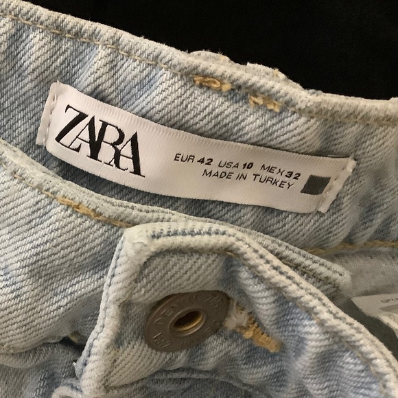Zara Denim Shorts SZ 10 - Picture 3 of 4